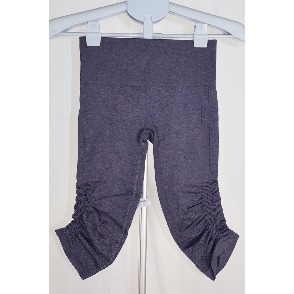 Lululemon Size 4 Women's In the Flow Crop Leggings Navy Inseam 17"